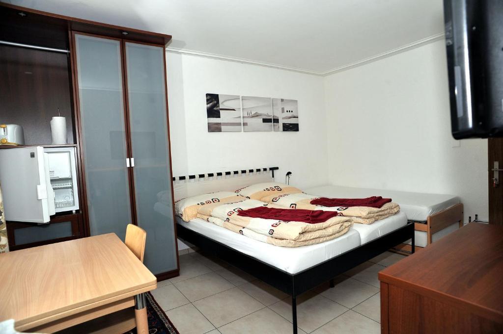 Niros Bed & Breakfast Basilea Camera foto